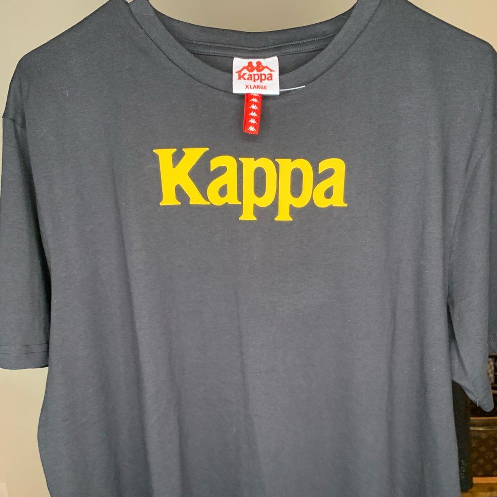 New never worn Men’s Kappa Tee